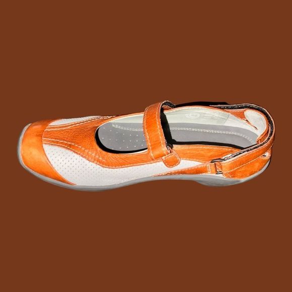 ECCO Wolky  Mary Jane Walking Shoe
Size EU 39 US 8.5 - Picture 5 of 6